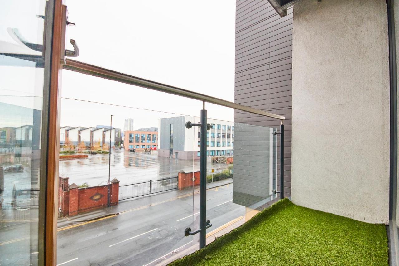 Deluxe City Centre Apt Balcony View& Free Parking! Lägenhet Leeds  Exteriör bild